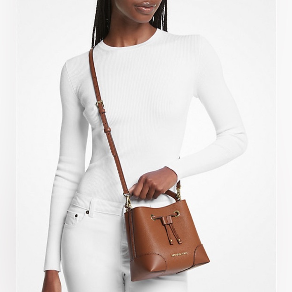 MICHAEL KORS Mercer Gallery XS Convertible Bucket Crossbody Bag- Limited supply! - Picture 2 of 11